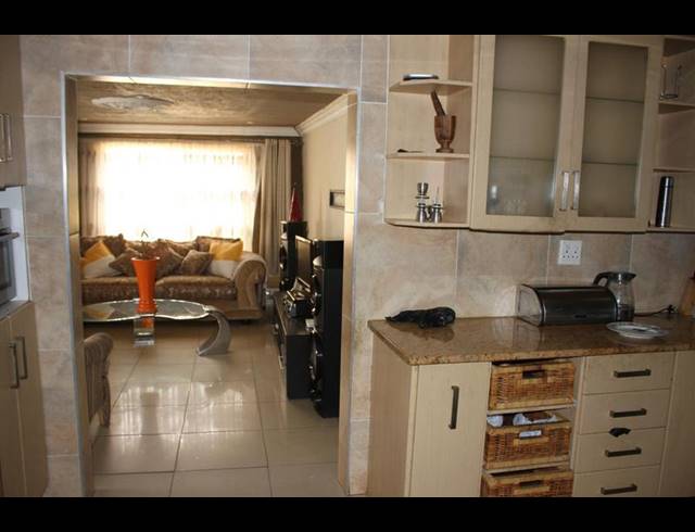 2 BEDROOM HOUSE FOR SALE IN DOBSONVILLE
